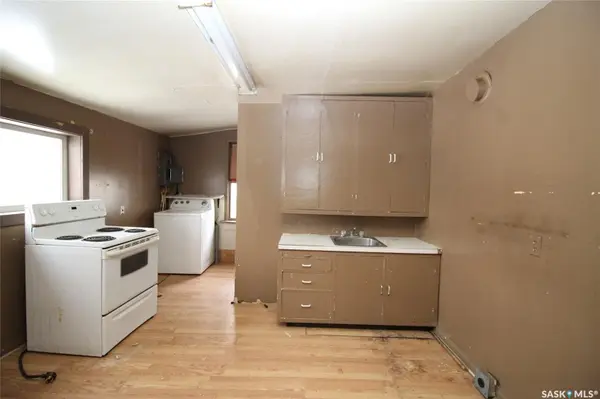 587 3rd STREET W, Shaunavon, SK S0N 2M0