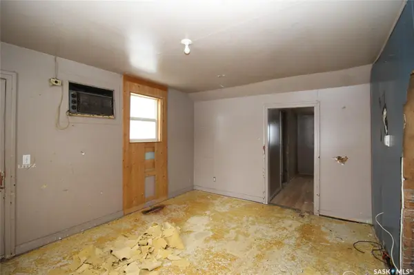 587 3rd STREET W, Shaunavon, SK S0N 2M0