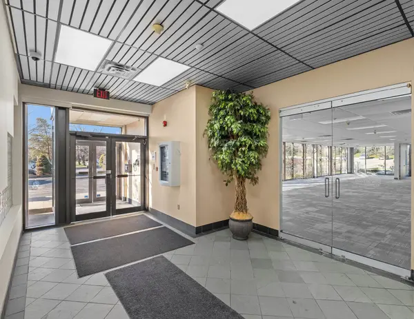 1375 Kerns RD #Opt 2, Burlington, ON L7P 4S8