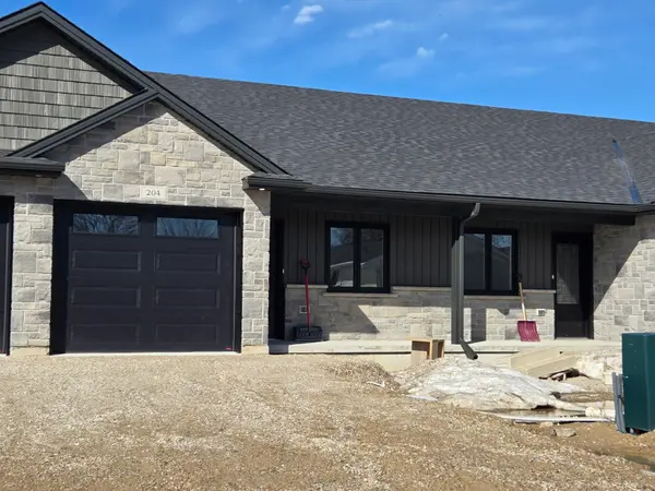 204 Elgin ST, Minto, ON N0G 2P0