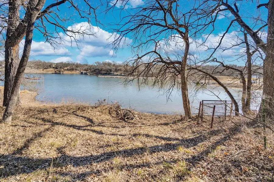 83 Baugh Road, Gainesville, TX 76240