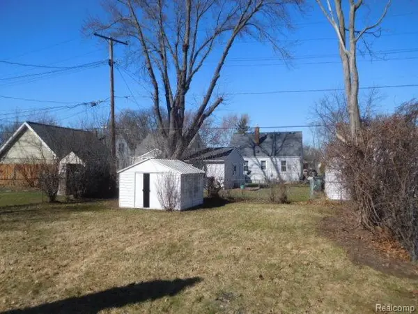 13680 Borgman ST, Oak Park, MI 48237