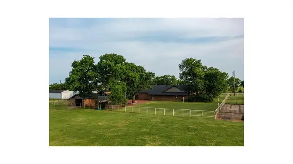 2104 Fm 455 W, Sanger, TX 76266