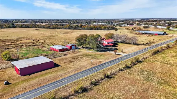 200 Farm Road 412, Clarksville, TX 75426