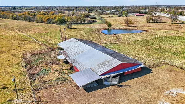 200 Farm Road 412, Clarksville, TX 75426