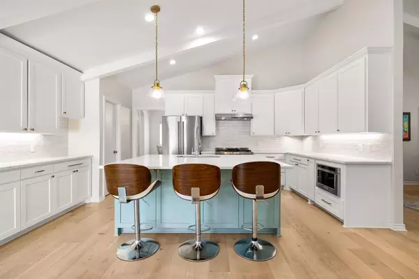 Dallas, TX 75248,6725 Regalbluff Drive