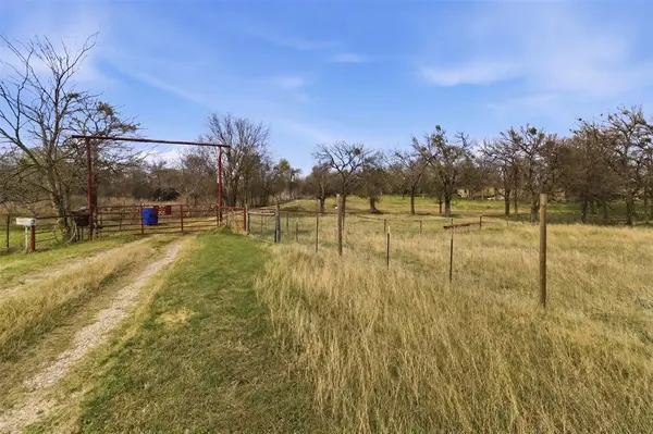 540 SE County Road 3105, Corsicana, TX 75109