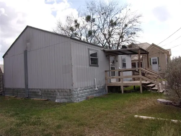 403 S Live Oak Street, San Saba, TX 76877