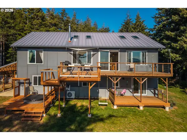 1250 DEADY ST, Port Orford, OR 97465