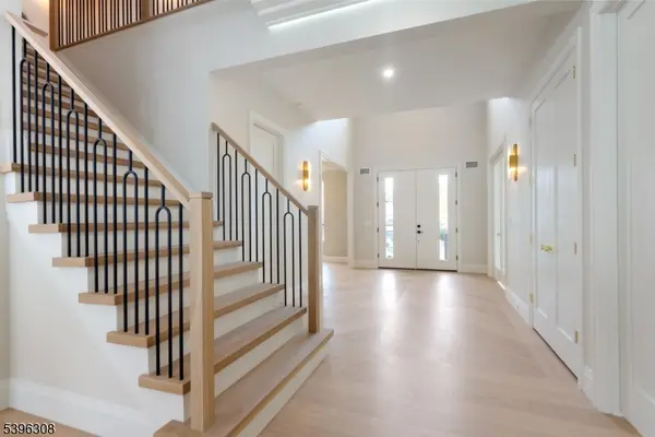 333 Harrison St, Paramus Boro, NJ 07652