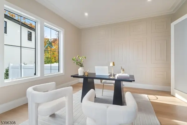 333 Harrison St, Paramus Boro, NJ 07652