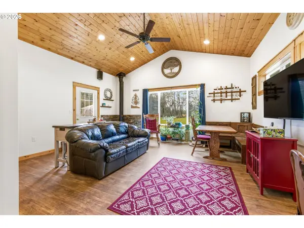 42430 AMES CREEK RD, Sweet Home, OR 97386