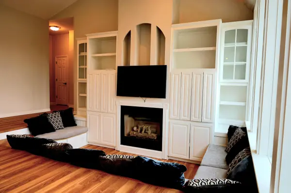 740 Bridgeview Bay DR, Norton Shores City, MI 49441