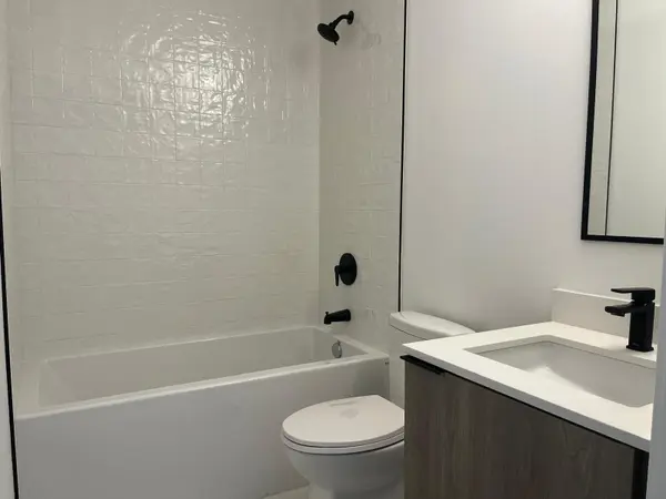 1635 Military TRL #713 A, Toronto E10, ON M1C 1B1