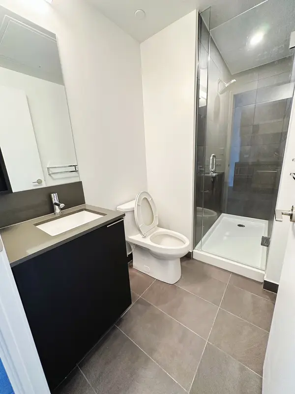 1000 Portage Pkwy #315, Vaughan, ON L4K 0L1