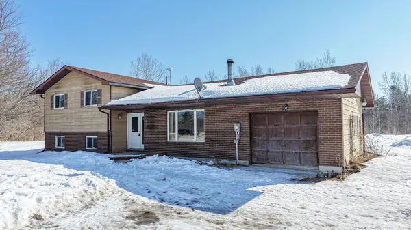 374 Monck RD, Kawartha Lakes, ON L0K 1W0