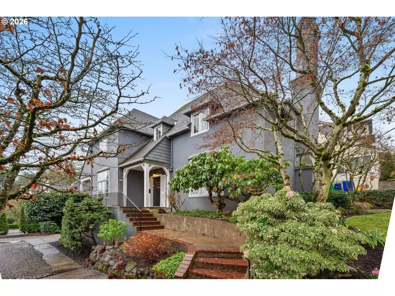 2300 SW 18TH AVE, Portland, OR 97201