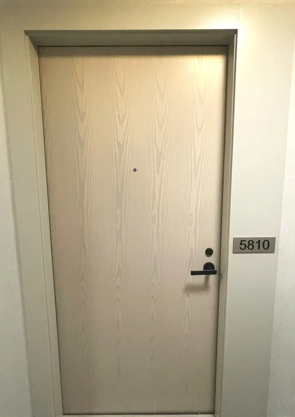 8 Interchange WAY #5810, Vaughan, ON L4K 5Z7