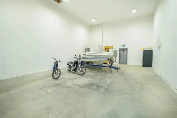 735 Schultz AVE, Niverville, MB R0A 1E0