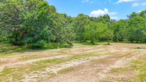 Lot 602 Clear Water Court, Corsicana, TX 75109