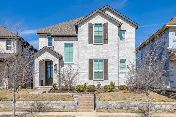 925 Carnation Drive, Crowley, TX 76036