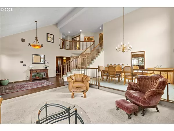 West Linn, OR 97068,3430 RIVERKNOLL WAY