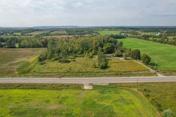 8584 Trafalgar RD, Halton Hills, ON L7G 4S5