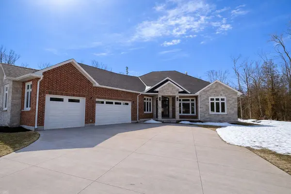 12 Sunset PL, Huron-kinloss, ON N2Z 0G6