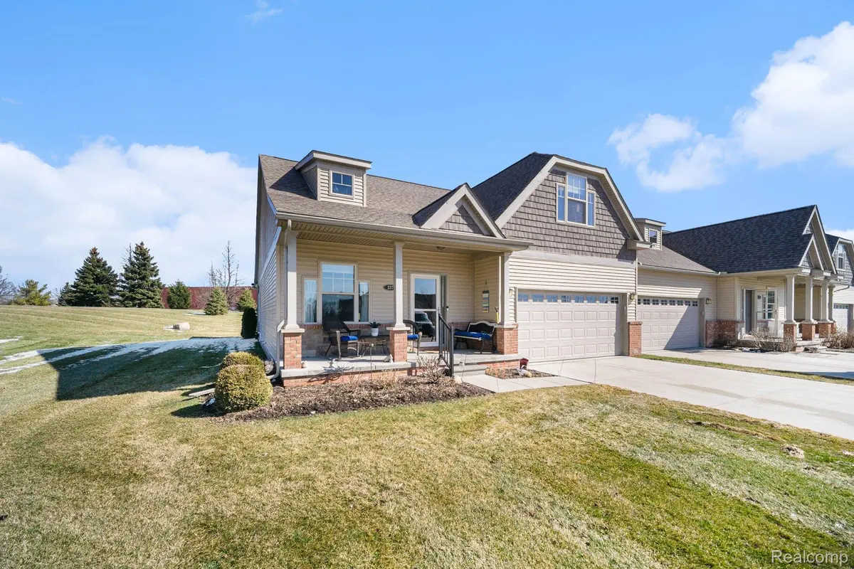 237 Victoria DR, Dexter, MI 48130