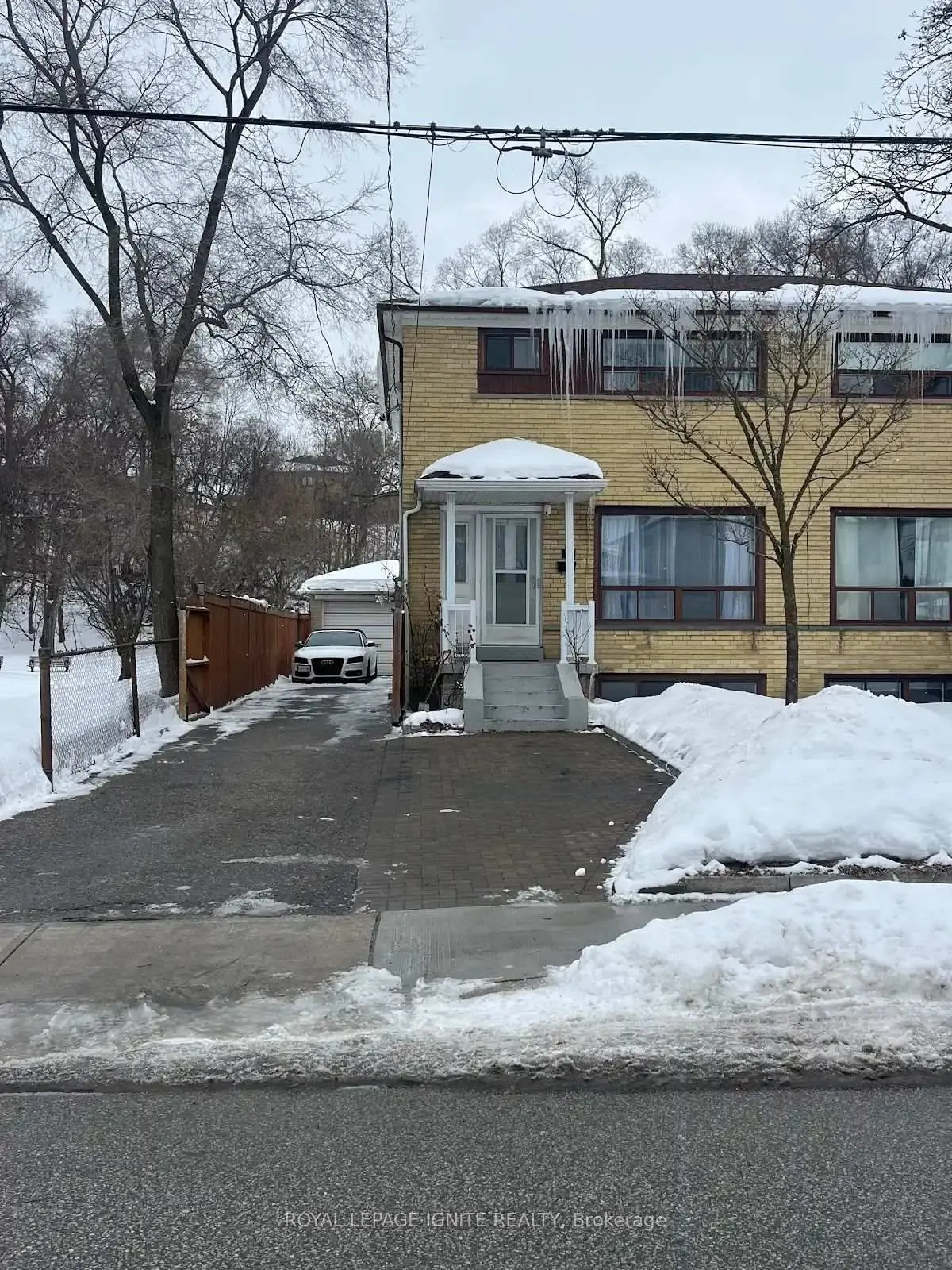 55 Dalrymple DR, Toronto W03, ON M6N 4S2