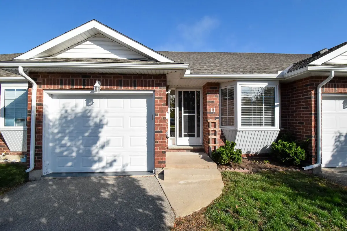 162 FIRST ST #11, Welland, ON L3B 4S2