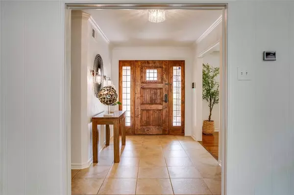 Dallas, TX 75230,7015 Midbury Drive