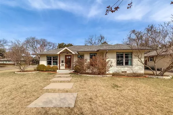 Dallas, TX 75214,6737 Ravendale Lane