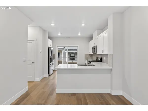 7527 NW ELEANOR AVE, Portland, OR 97229