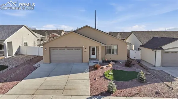 2218 Cliffmoor LN, Pueblo, CO 81008