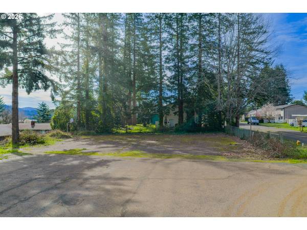0 W 17th, Coquille, OR 97423