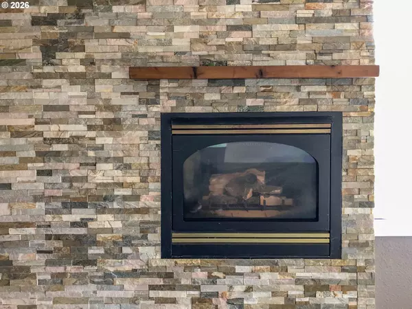 Roseburg, OR 97470,546 NE DENVER ST