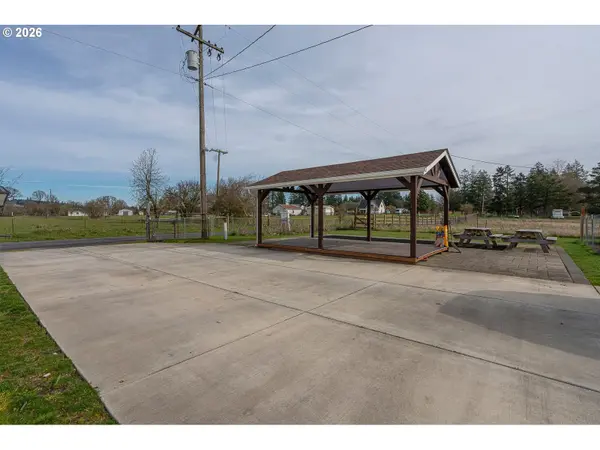 3350 OAK KNOLL RD, Salem, OR 97304