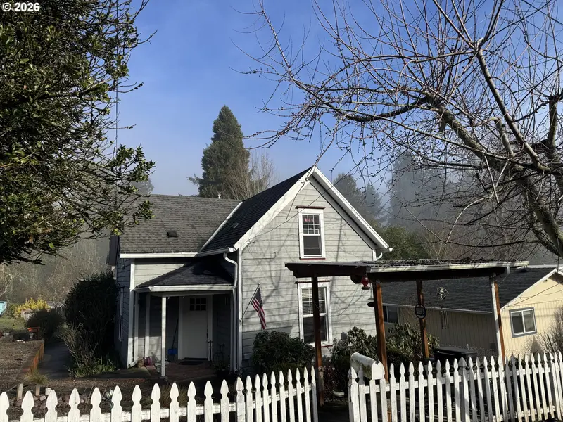 1895 BUCK ST, West Linn, OR 97068