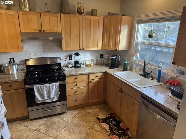 1895 BUCK ST, West Linn, OR 97068