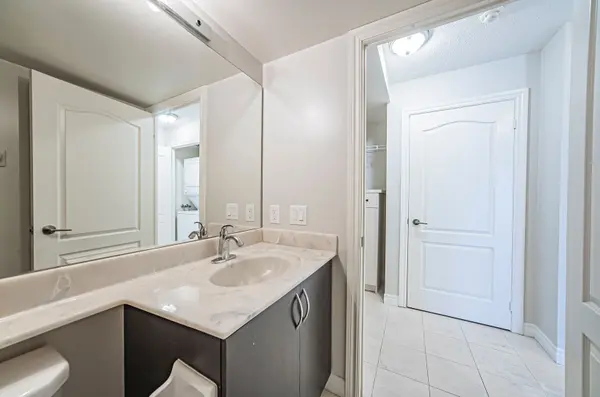 60 Town Centre CT #2507, Toronto E09, ON M1P 0B1