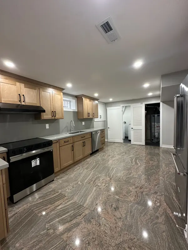 3252 Palmer DR, Burlington, ON L7M 1M1