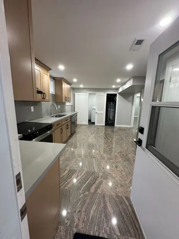 3252 Palmer DR, Burlington, ON L7M 1M1