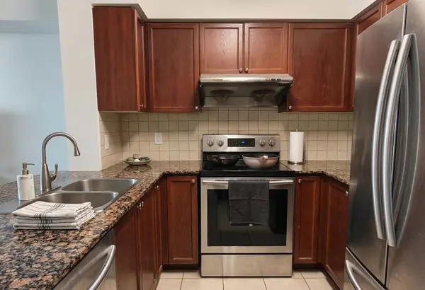 5508 Yonge ST #811, Toronto C07, ON M2N 7L2