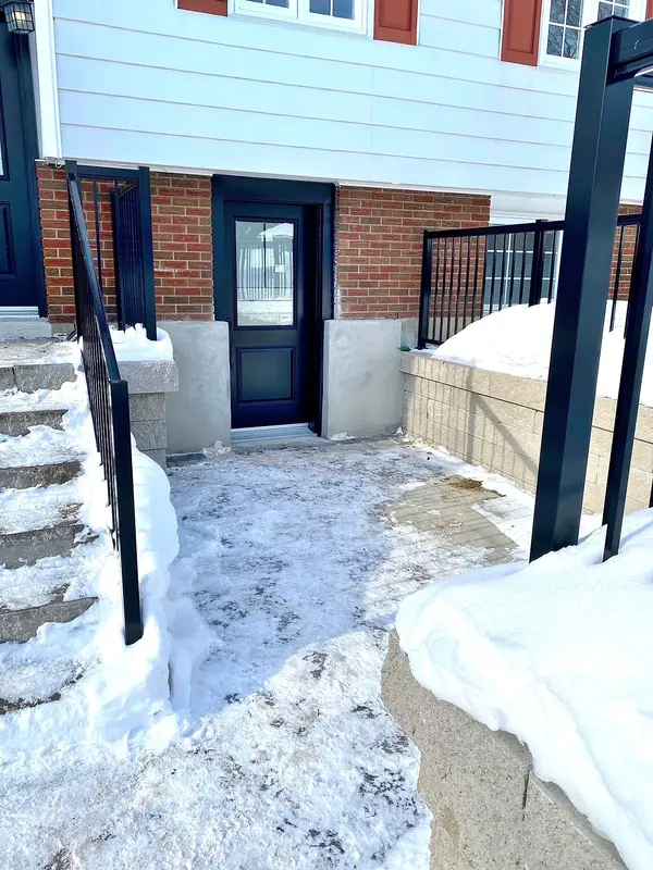 2042 Tawney AVE, Elmvale Acres And Area, ON K1G 1B8