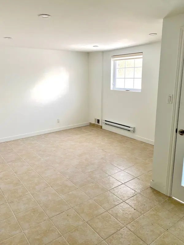 2042 Tawney AVE, Elmvale Acres And Area, ON K1G 1B8