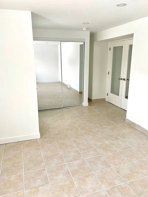 2042 Tawney AVE, Elmvale Acres And Area, ON K1G 1B8