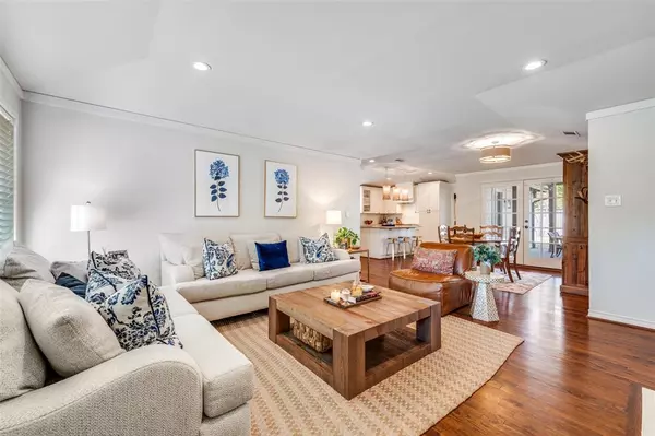 Dallas, TX 75220,4063 CLOVER Lane