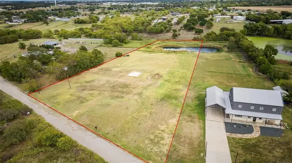 261 Coffee Road, Palmer, TX 75152