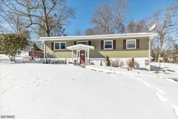 68 Marcia Rd, Ringwood Boro, NJ 07456